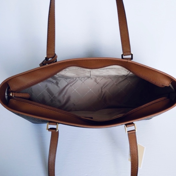 MICHAEL KORS DOUBLE ZIP WRISTLET JETSET IN BROWN/ACORN. TECH WALLET NEW W/TAGS - Picture 13 of 14